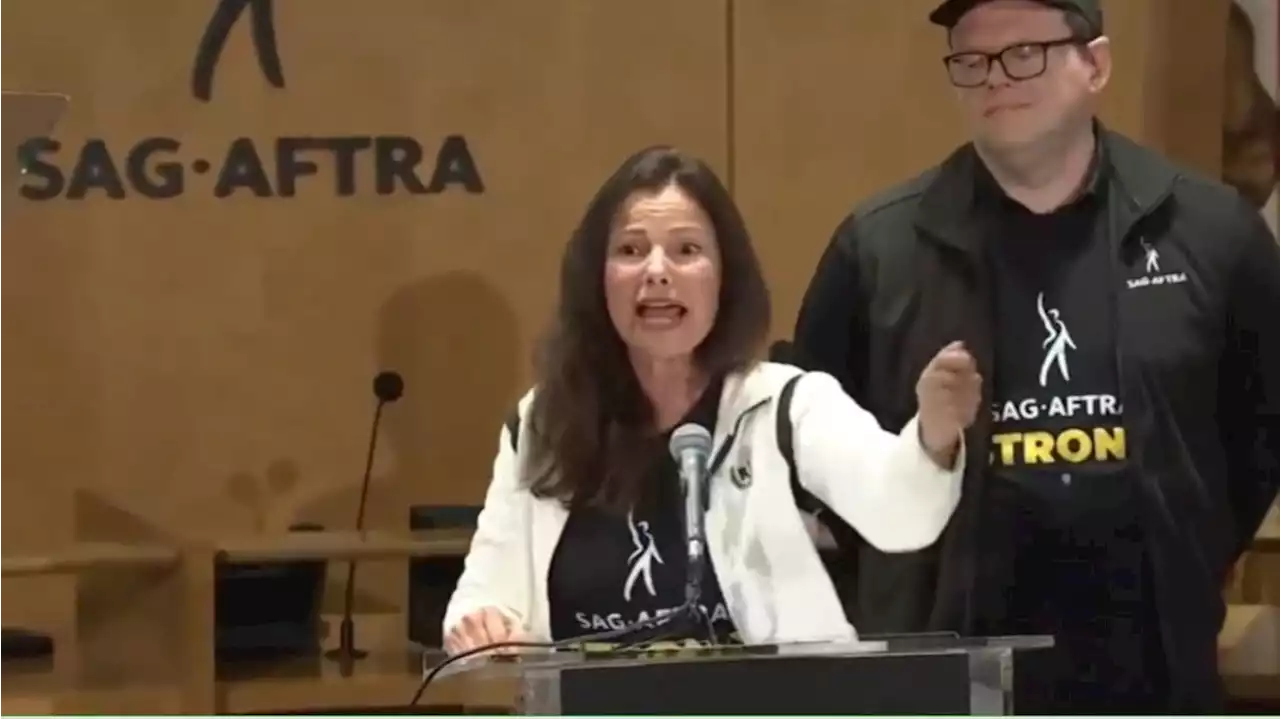 El contundente discurso de Fran Drescher para anunciar la huelga de actores y guionistas en Estados Unidos