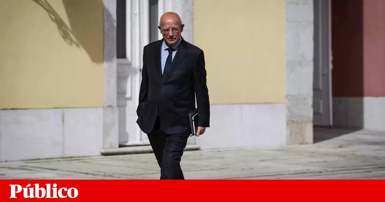 Santos Silva defende necessidade de resolver “estrangulamento” no acesso à habitação