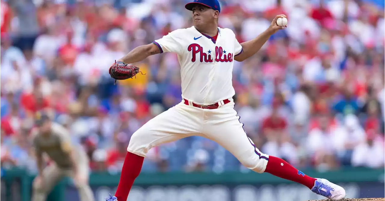 Kyle Schwarber fuels Phillies past Padres in Game 1