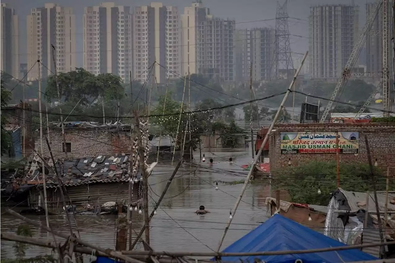 Flood situation eases in Delhi as Yamuna River water recedes