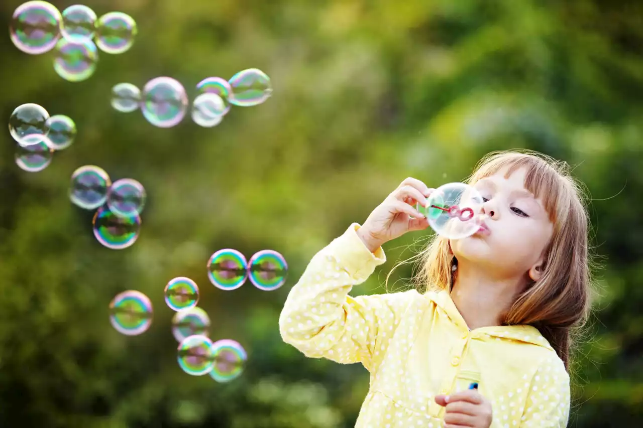 Vacances : voici la recette pour créer des bulles de savon parfaites