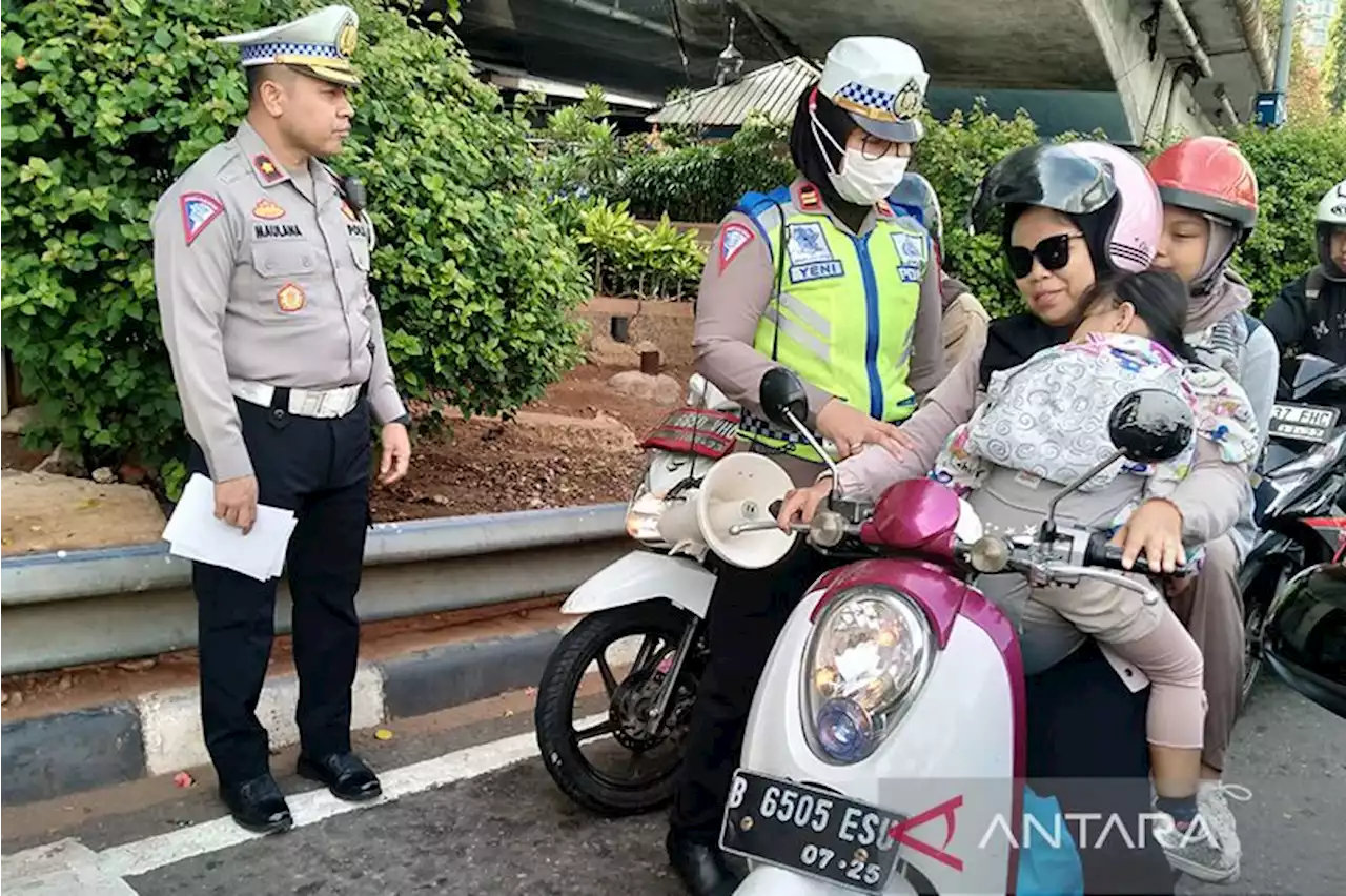 Gerai SIM Keliling hanya buka di Bundaran HI