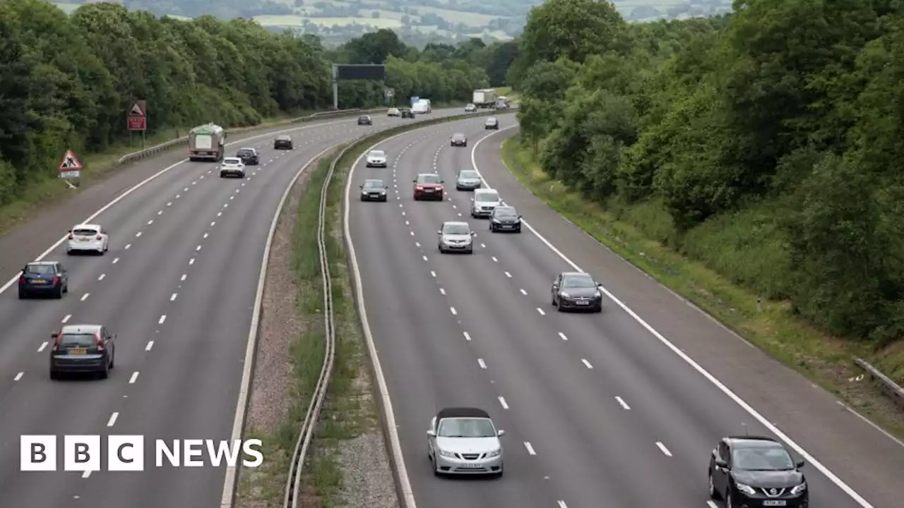 M42 Warwickshire crash: Man arrested over death of recovery vehicle driver