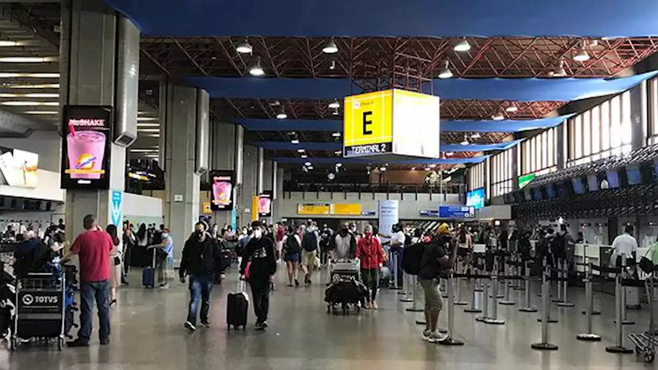 Aeroporto de Guarulhos volta a abrigar imigrantes que chegam ao Brasil com vistos humanitários