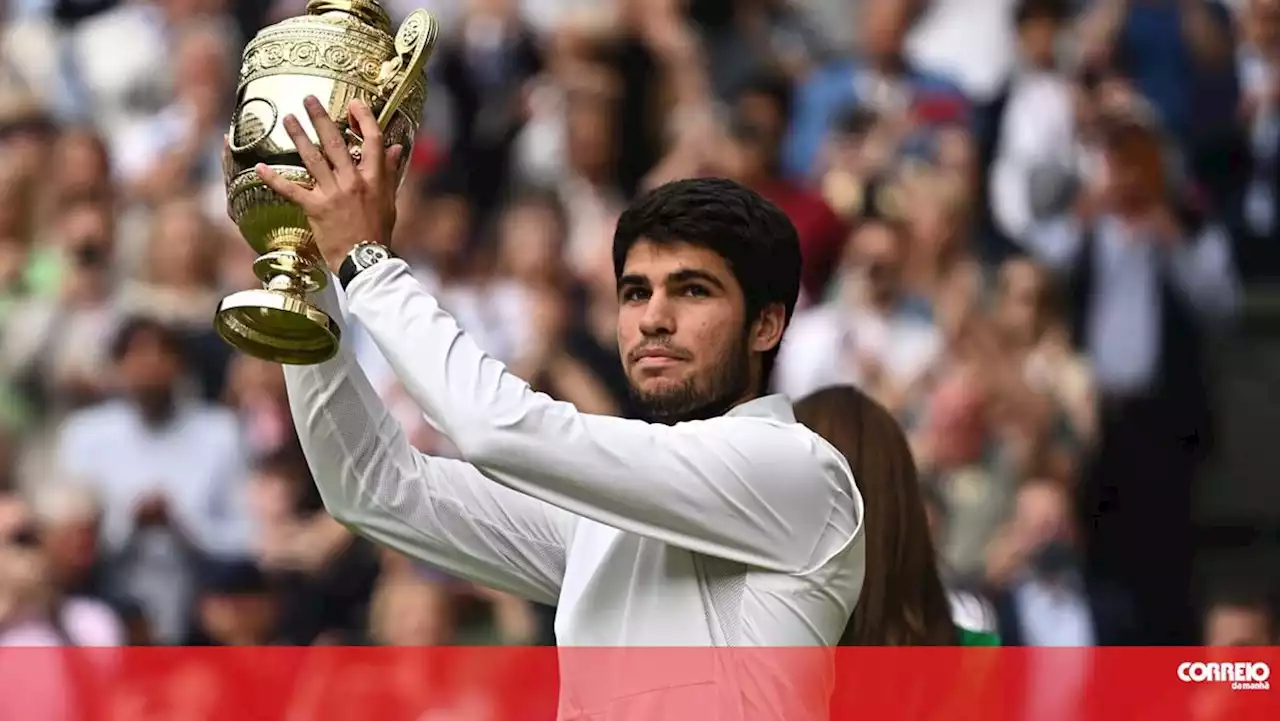 Carlos Alcaraz bate Djokovic e sagra-se campeão em Wimbledon