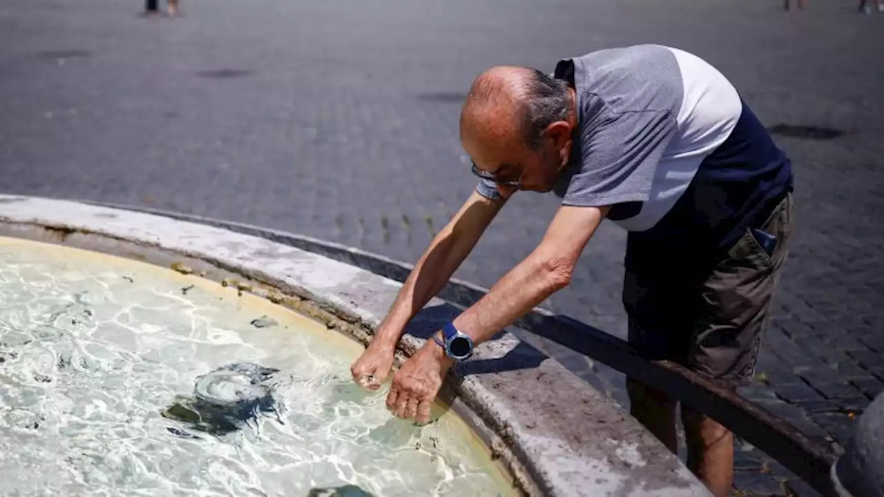 Italy issues 'extreme' health warning for 16 cities as heat wave grips Europe | CNN