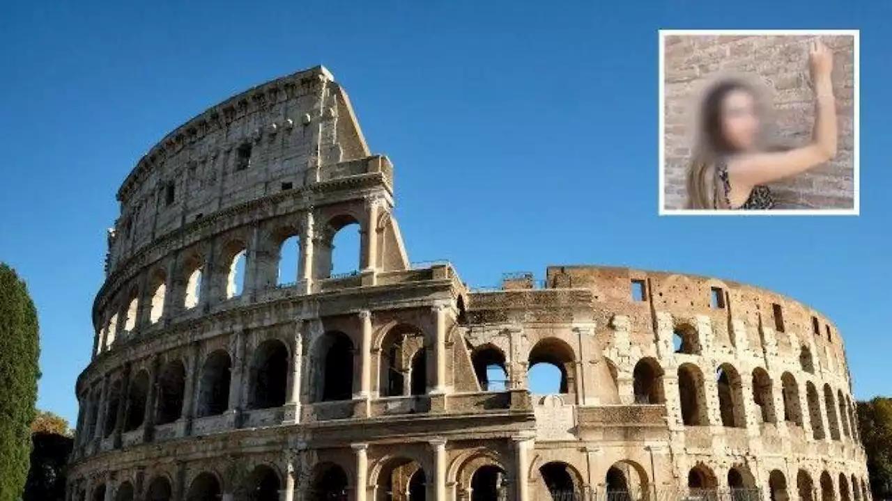 Nuovo sfregio al Colosseo, la guida turistica: «Così ho filmato e denunciato la 17enne»