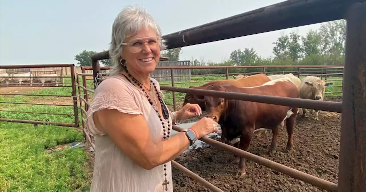 Southern Alberta woman who delivers calves secures Last of Us Emmy nomination for hairstyling | Globalnews.ca