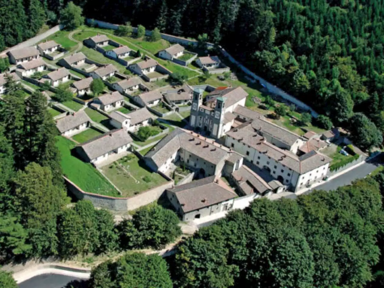 Camaldoli, l’eremo della politica