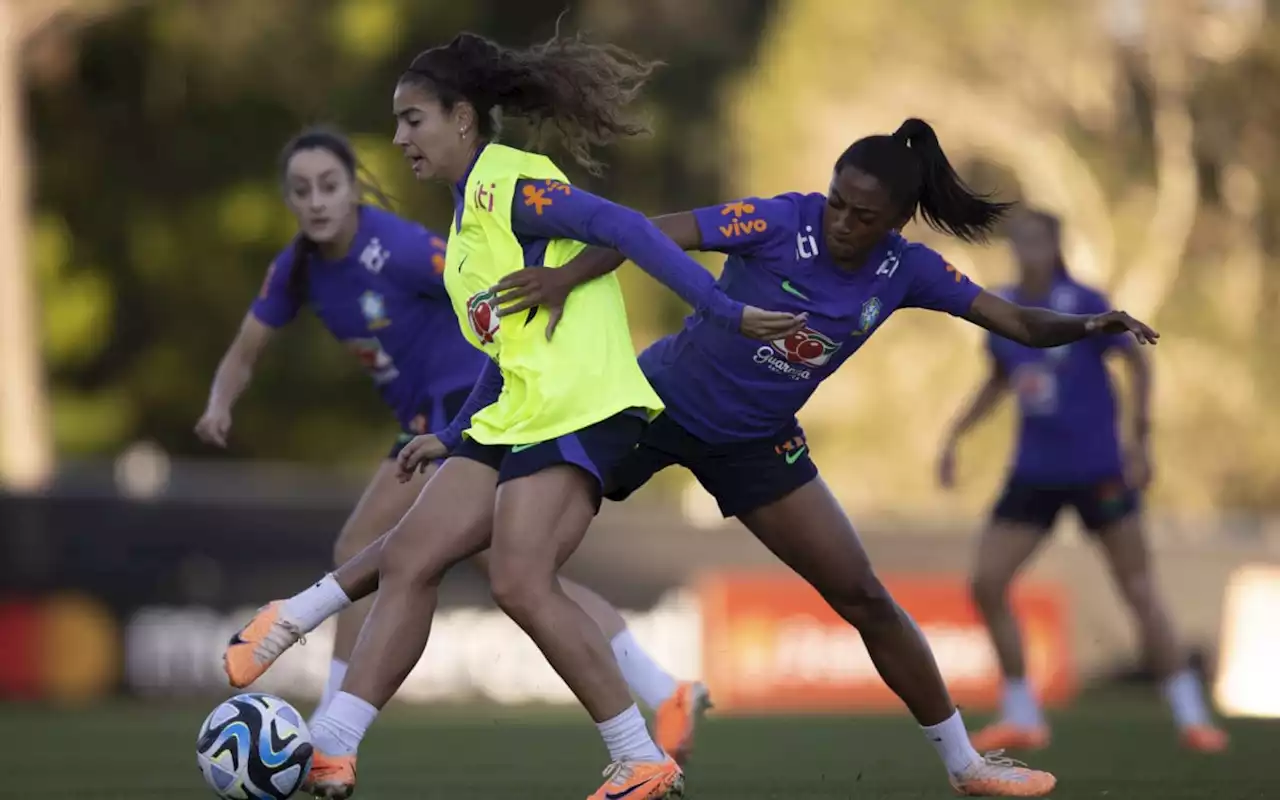 Com Marta poupada e Barbara lesionada, Seleção feminina faz coletivo com portões fechados | Esporte | O Dia