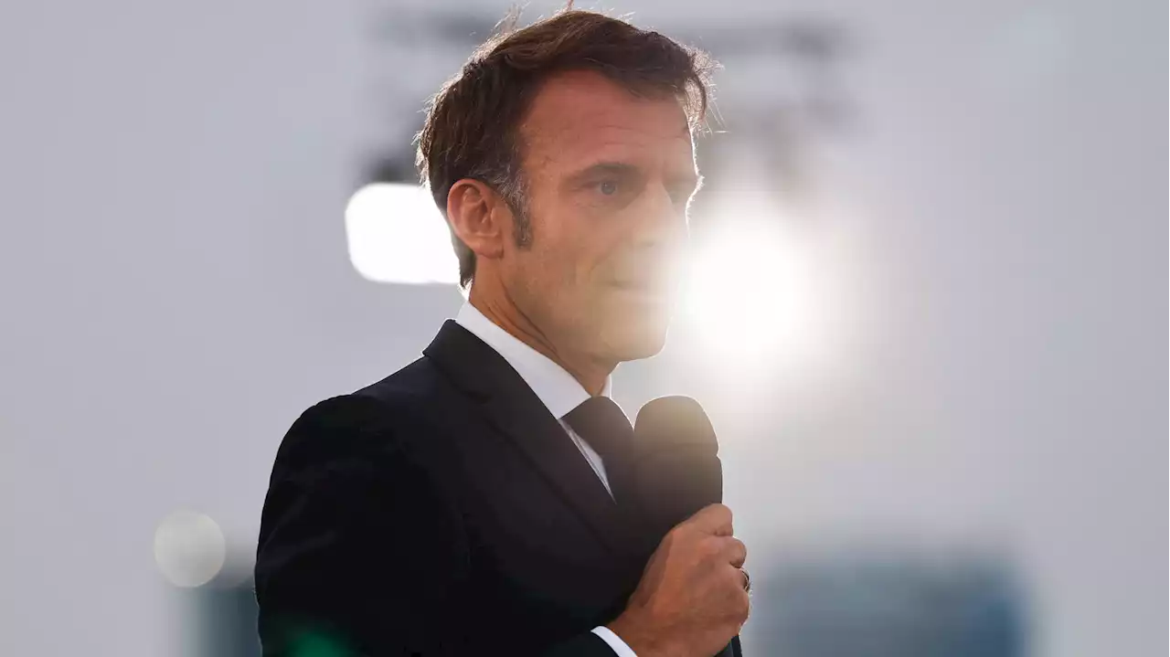 Emmanuel Macron rend hommage à Jane Birkin, cette « icône française »