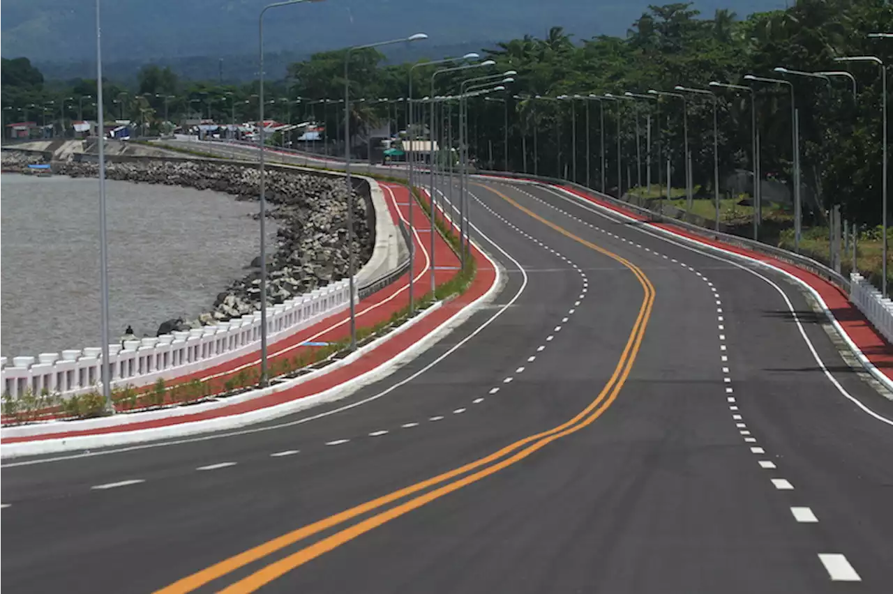 What vehicles are not allowed in Davao City’s Coastal Road?