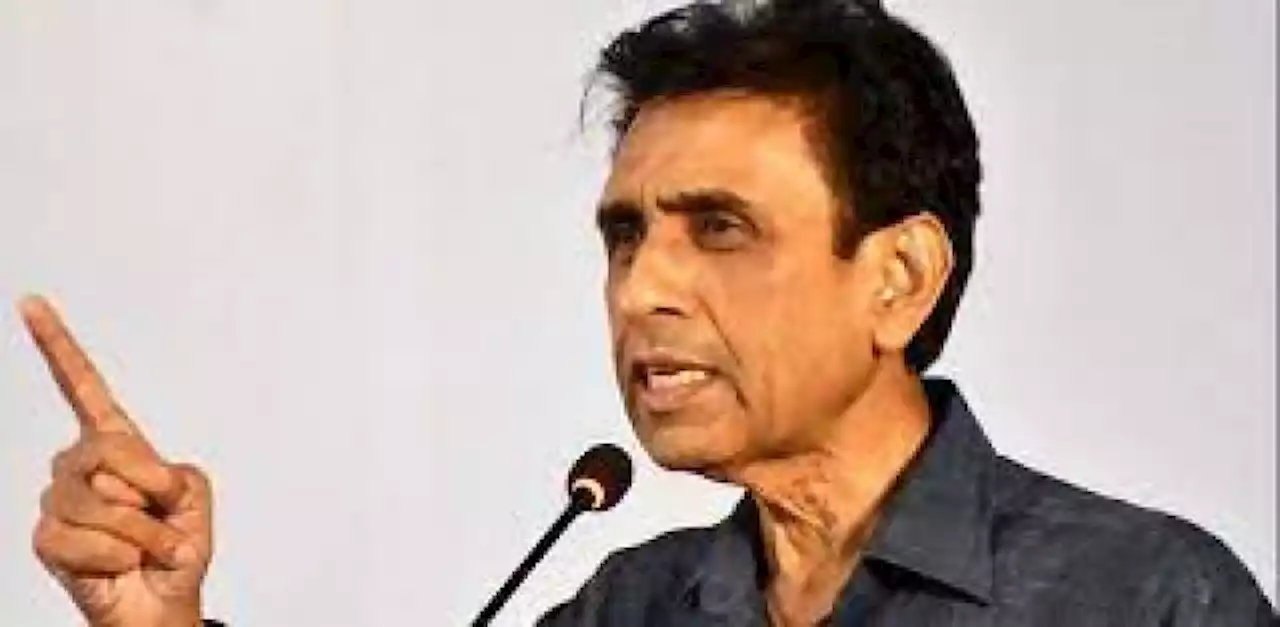 ایم کیو ایم اور ہندو کمیونٹی میں کئی قدریں مشترک ہم آپ کے پاس ووٹ لینے نہیں محبت کا پیغام لے کر آئے ہیں: خالد مقبول صدیقی