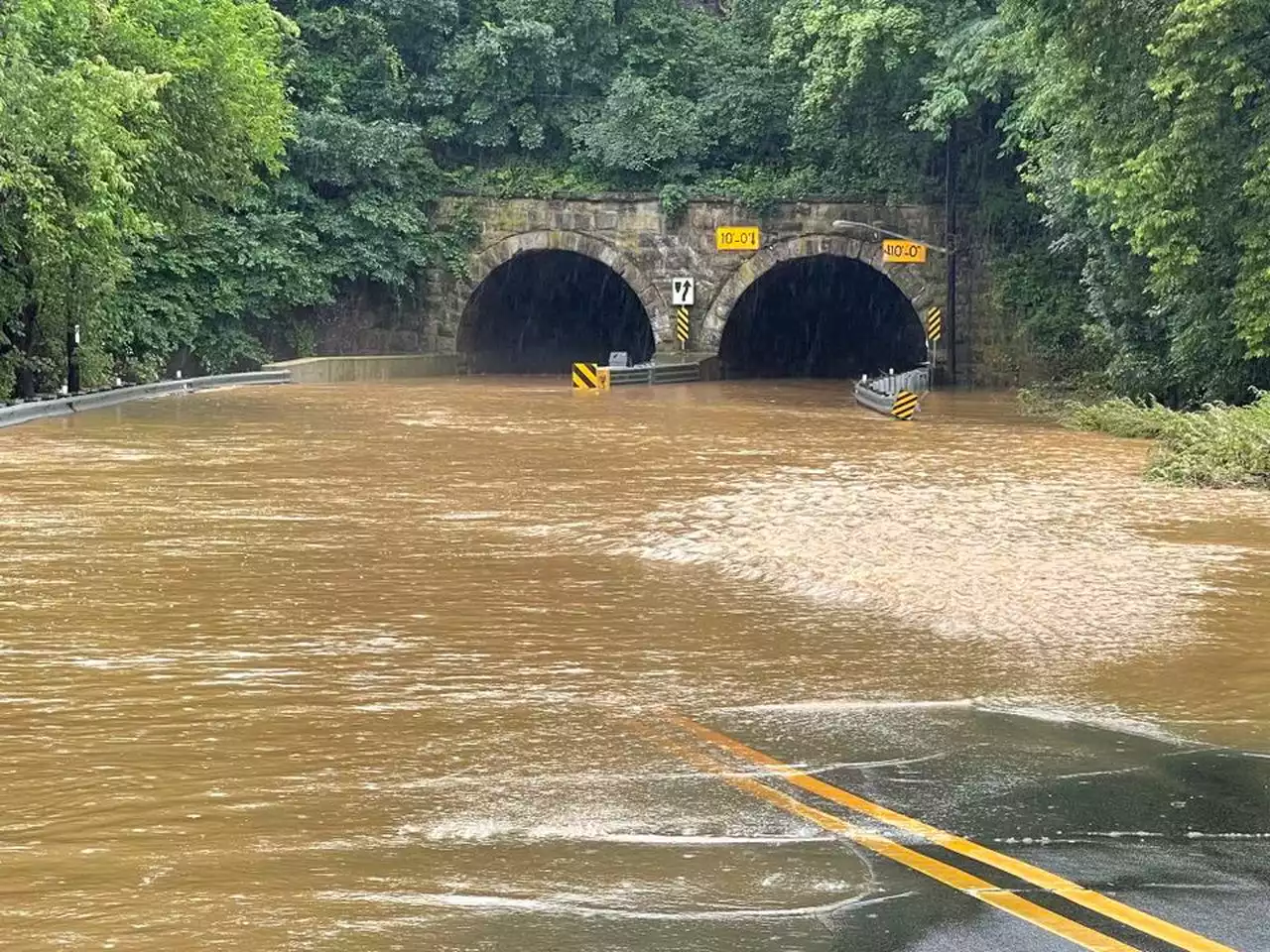 4 die in Pennsylvania flash flood; 3 others, including a baby, are missing