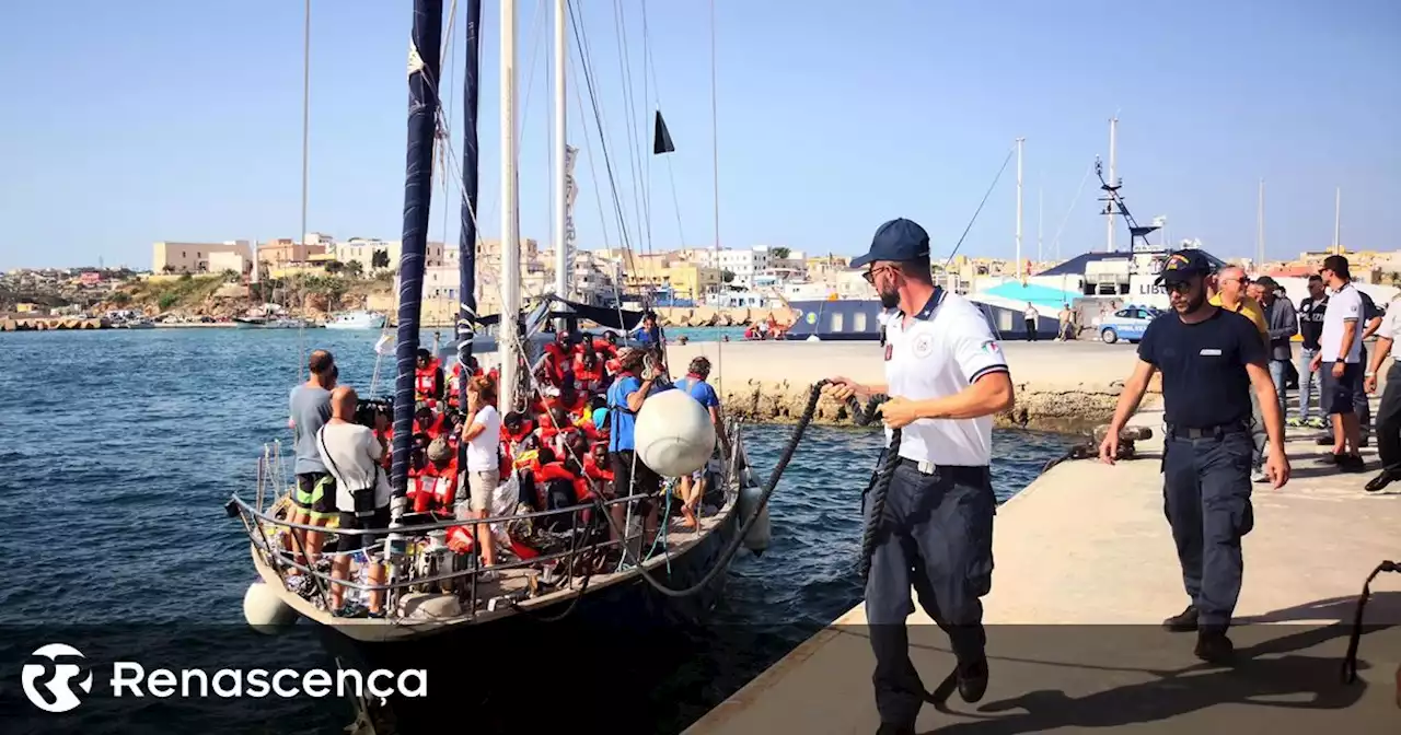 Cerca de 1.400 migrantes chegaram nas últimas 24 horas a Lampedusa - Renascença