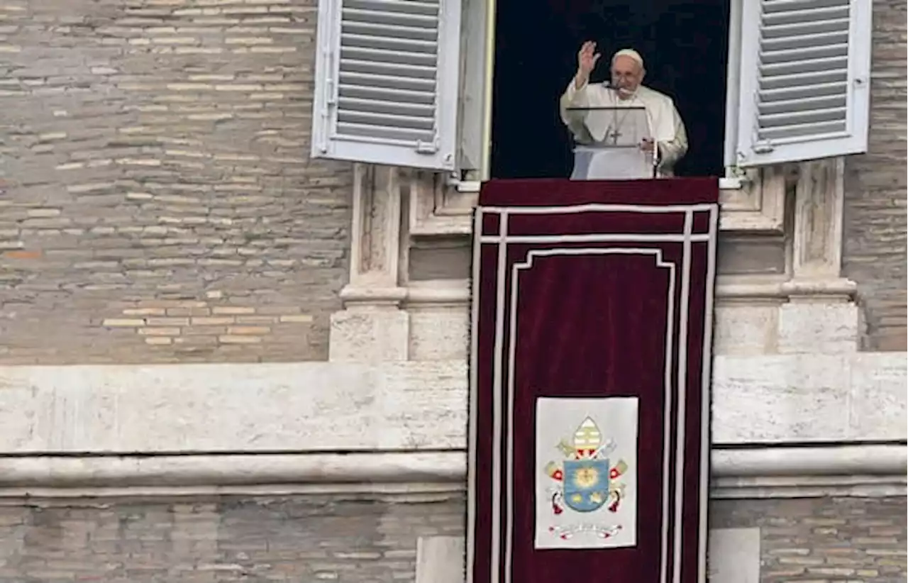 Il Papa all'Angelus ricorda le bombe su Roma: 'Basta flagello guerra'