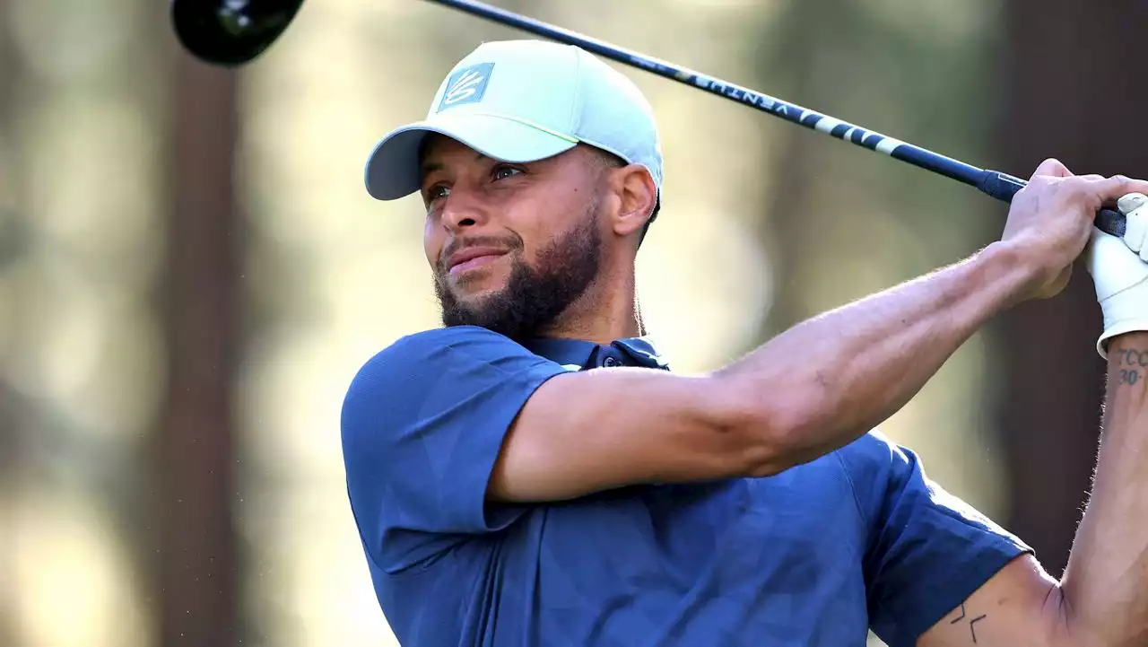 Stephen Curry makes hole-in-one