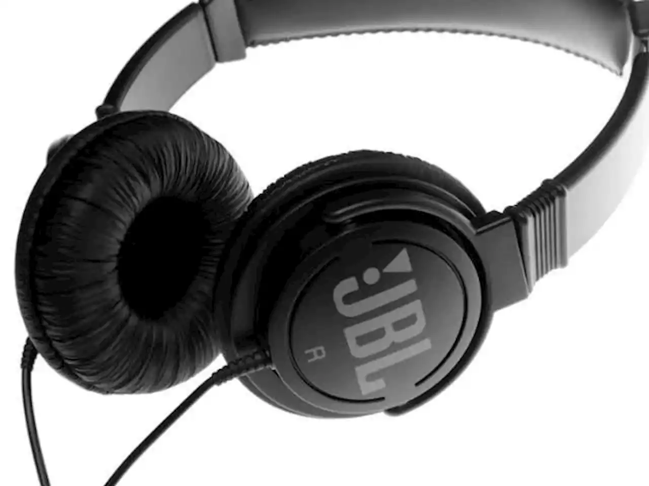 Fone JBL barato: 5 modelos por até R$ 120 reais