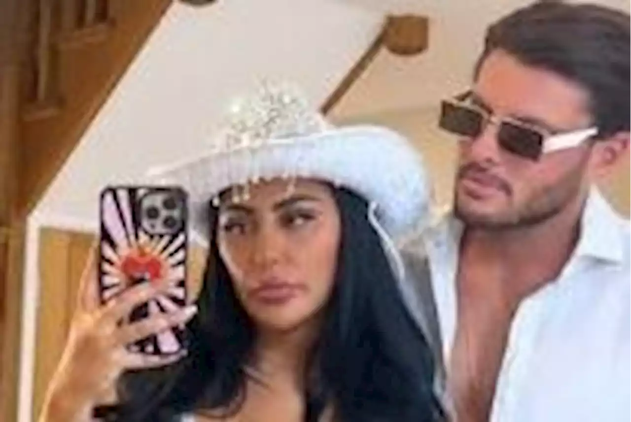 Inside Sophie Kasaei and Jordan Brook's house warming party as Towie and Geordie Shore stars sip Essex themed cocktails