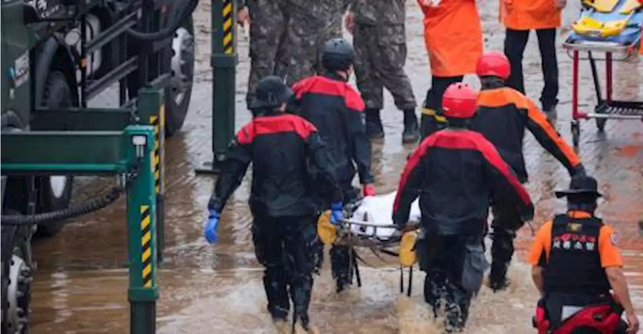 Death toll from torrential rains, landslides in S. Korea rises to 32