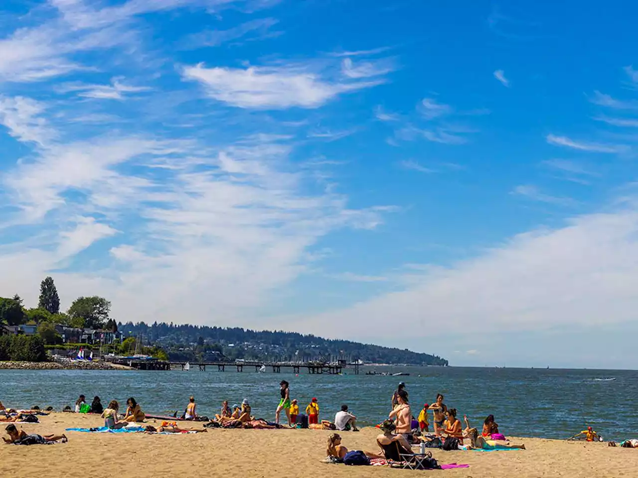 Vancouver weather: Sunny and hot, but a bit of relief heading into Monday