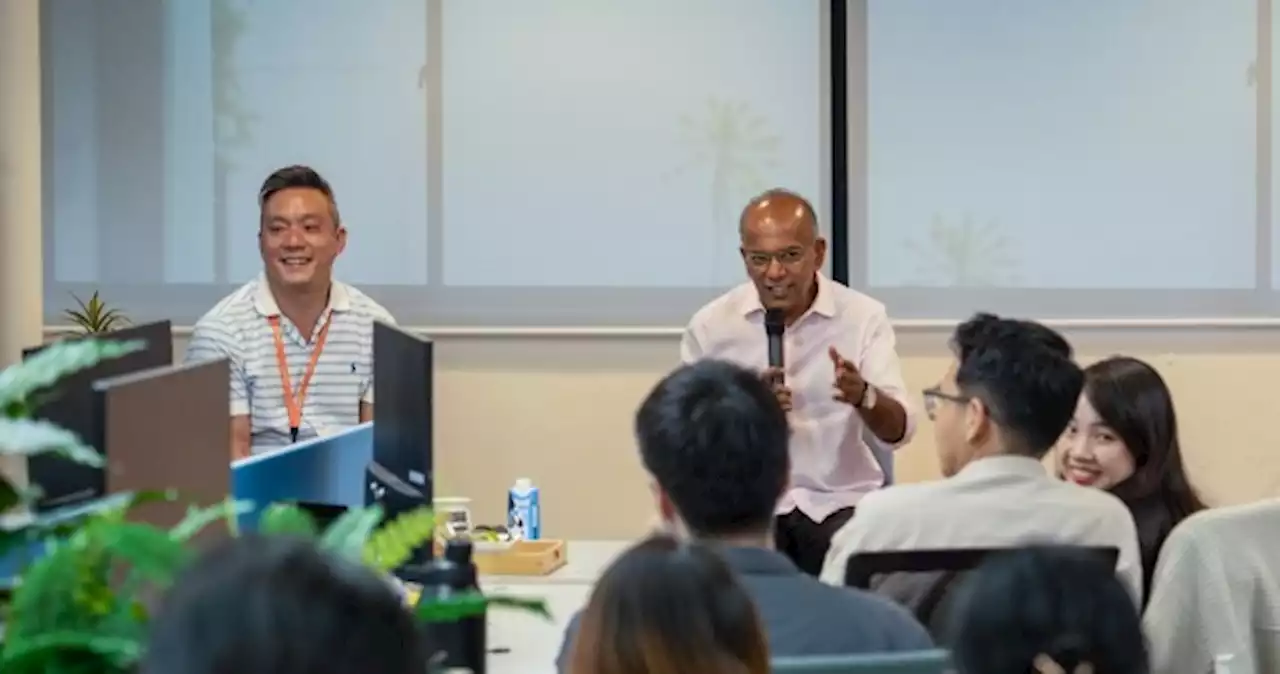 Minister Shanmugam visits AsiaOne's new office