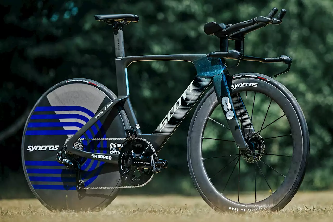 Le Tour Debut for Syncros Capital SL Carbon Wheels with Custom-Made Team DSM TT Disc