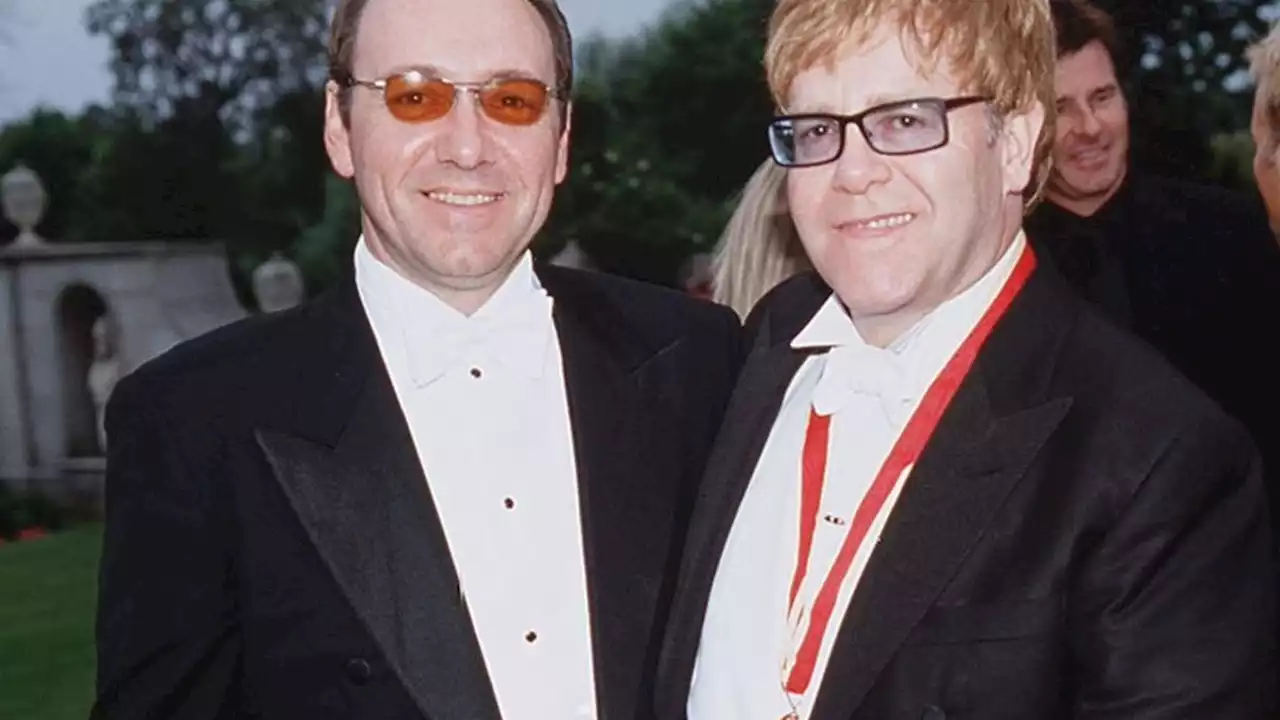 Elton John und David Furnish sagen im Prozess aus