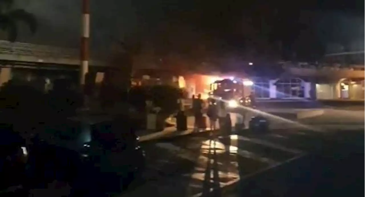 Incendio nell’aeroporto di Catania: spente le fiamme, non ci sono feriti, ma i voli sono sospesi