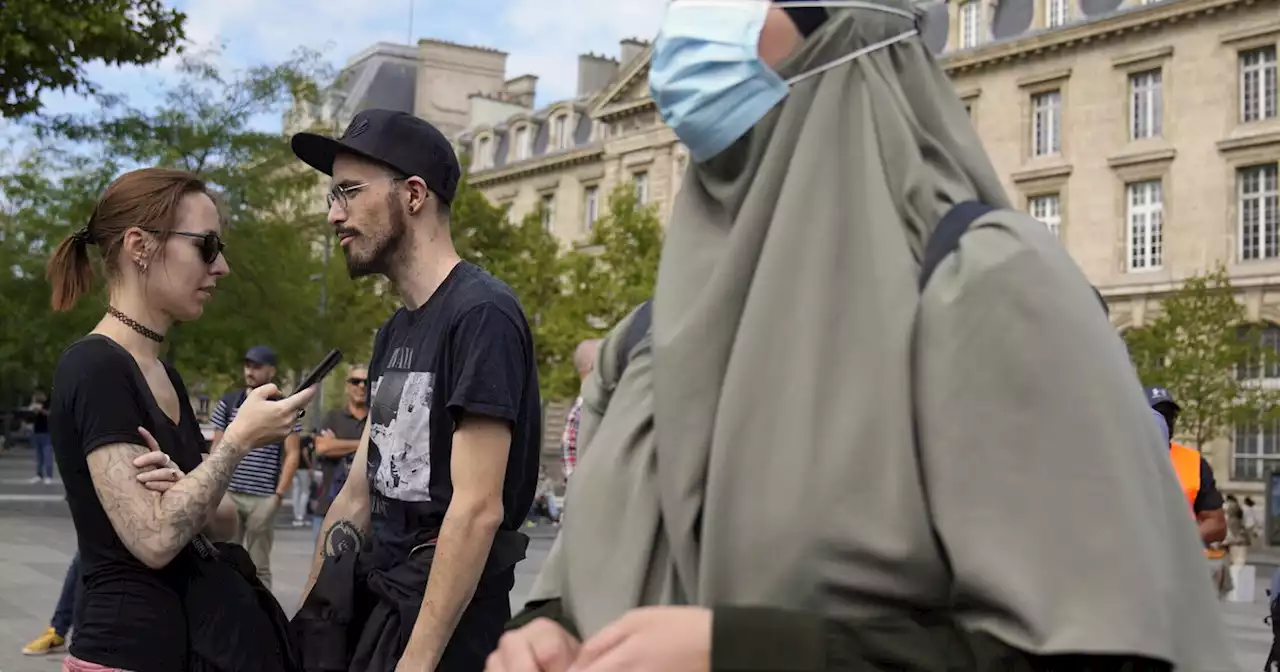 Decivilizzazione o scontro di civiltà? Il dibattito in Francia, oltre le formule