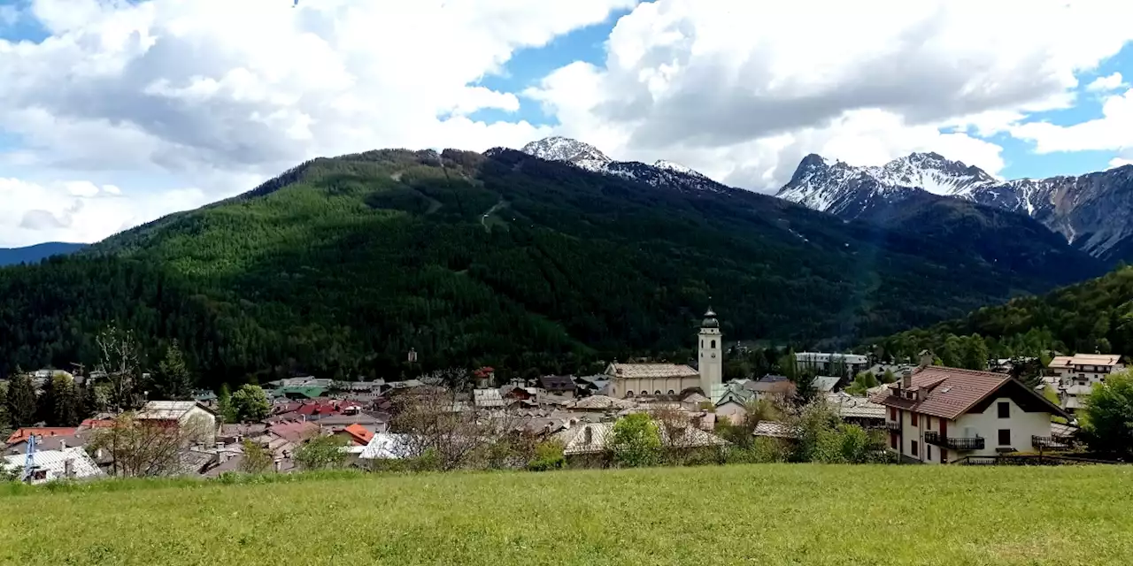 La sindaca di Bardonecchia ha accusato l'ex comandante dei vigili di molestie - Il Post