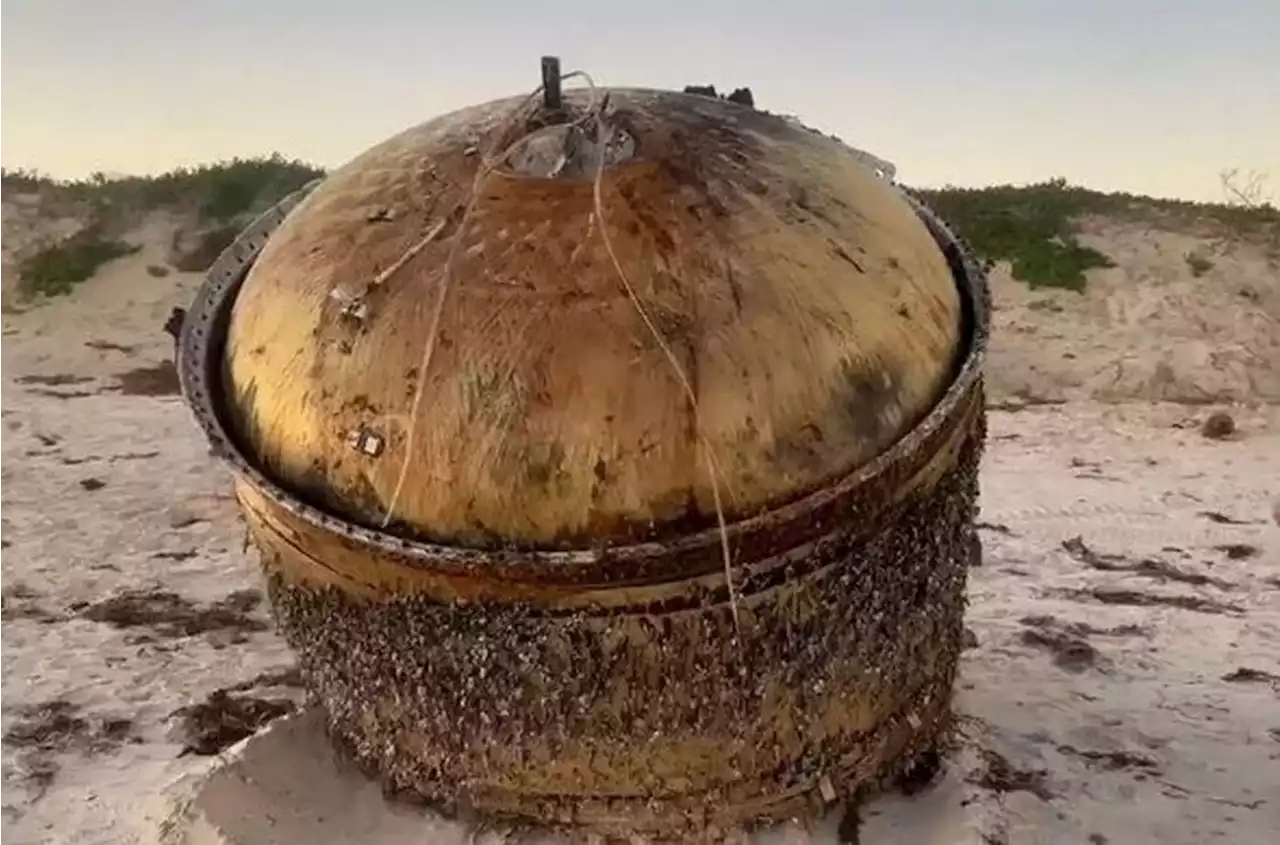 Objeto misterioso surge em praia na Austrália e intriga as redes sociais