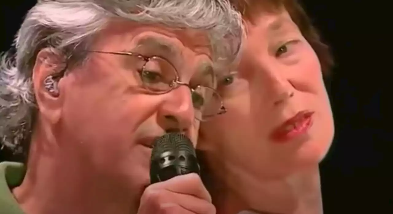 Jane Birkin e Caetano Veloso cantaram juntos em São Paulo, em 2009: Veja