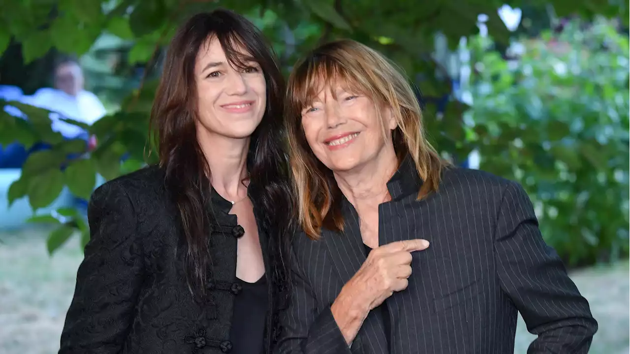 Charlotte Gainsbourg et Lou Doillon s’expriment pour la première fois après la mort de Jane Birkin