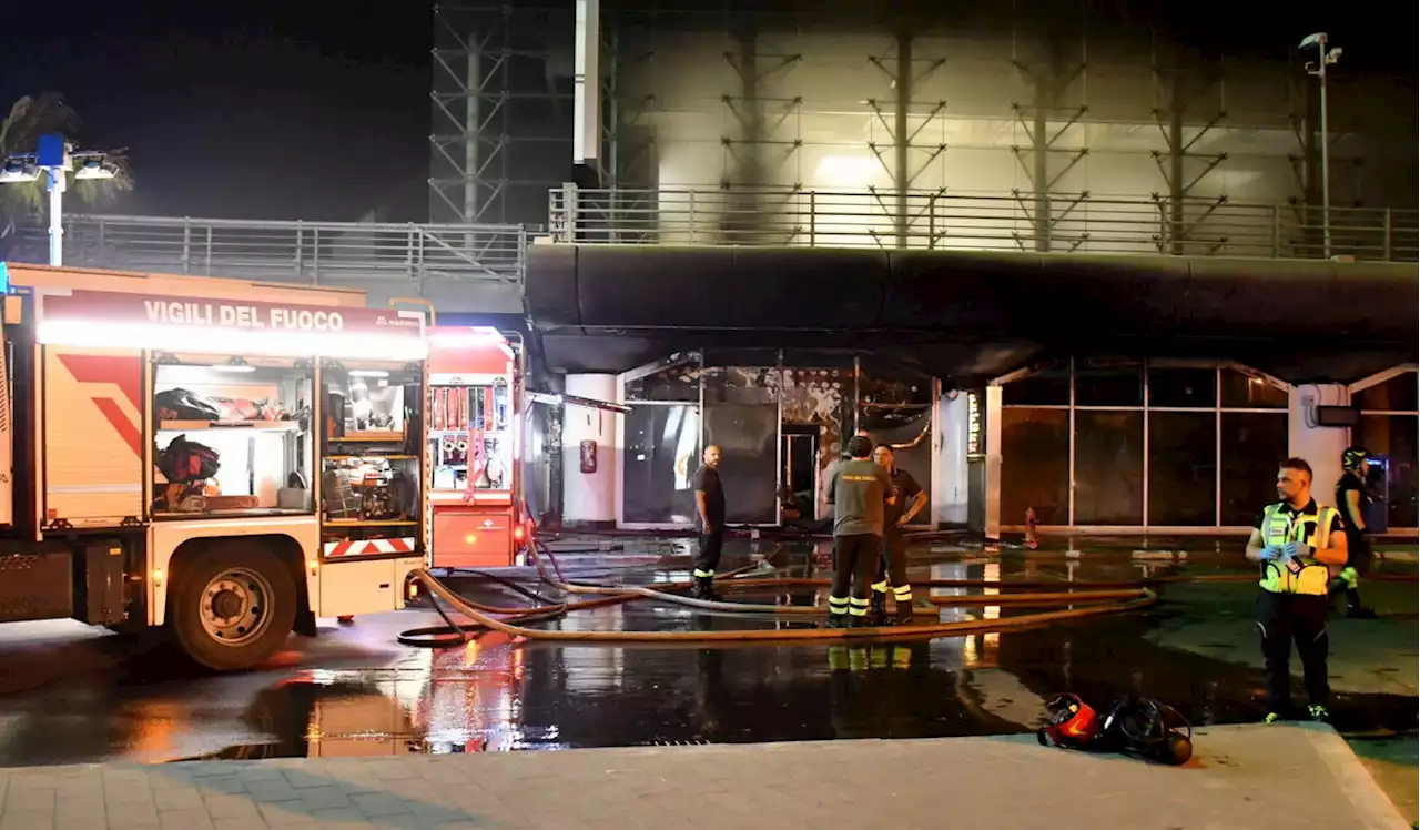 Catania, l'aeroporto riapre in anticipo dopo l'incendio: operativi due voli ogni ora