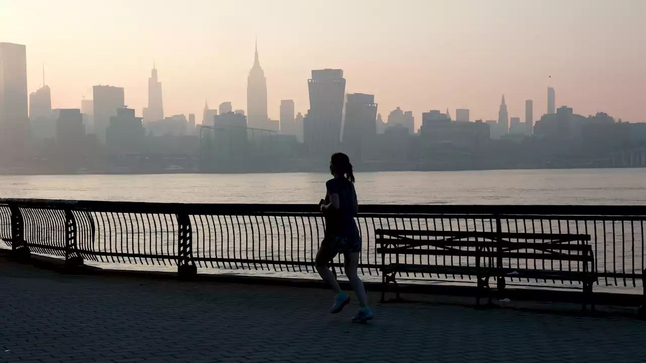 Air quality alerts issued for NYC area as more wildfire smoke pours in from Canada