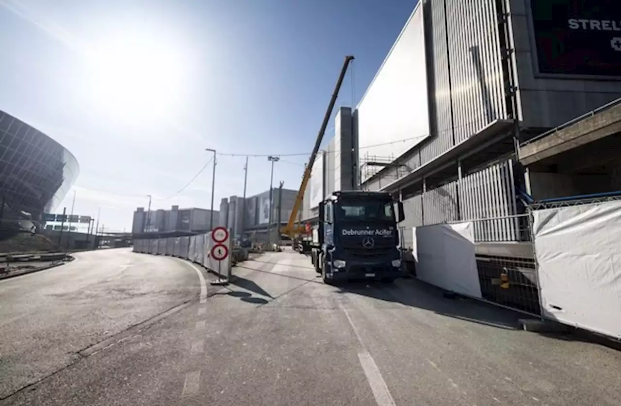 270 t Stahlträger stützen SBB-Tunnel am Flughafen Zürich