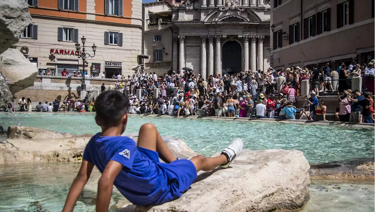 Caldo: cocomero, gelati e bagni. Il decalogo per l'estate dei bambini