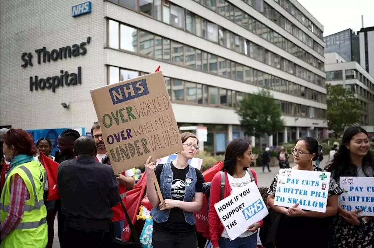 Senior doctors in England announce more strikes, rejecting pay deal