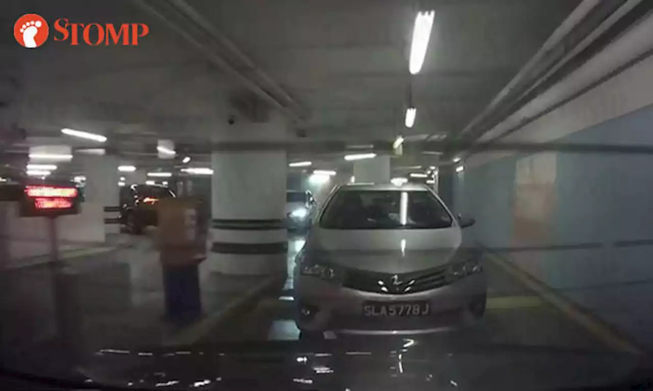 'Cheapskate driver' tailgates car out of Tampines 1 carpark to evade parking fee