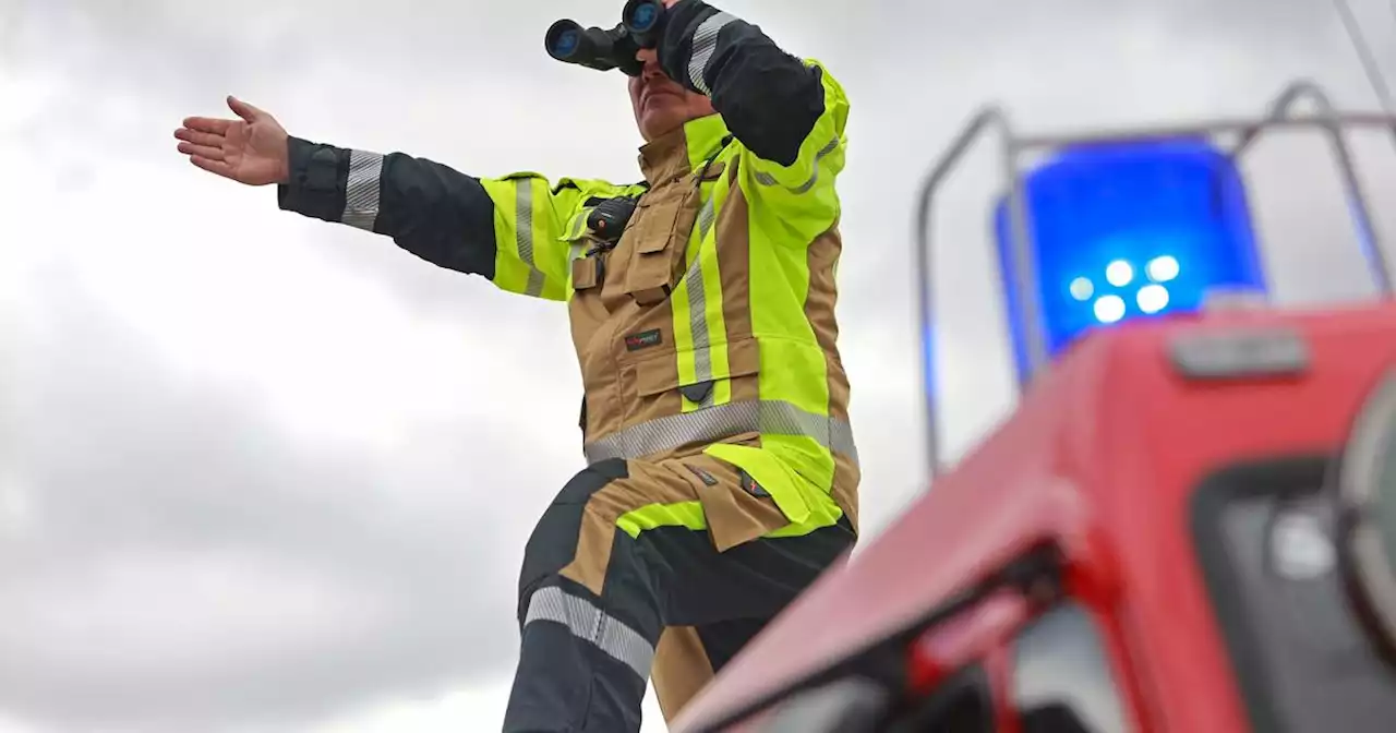 Feuerwehr-Einsatz: Flammen bei Früchte Himbert in Völklingen – Lagerhalle brennt