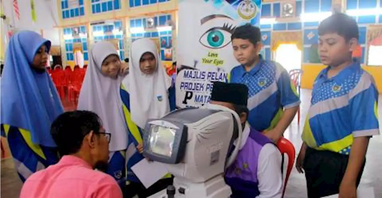 1,200 B40 students in Perak to receive free spectacles