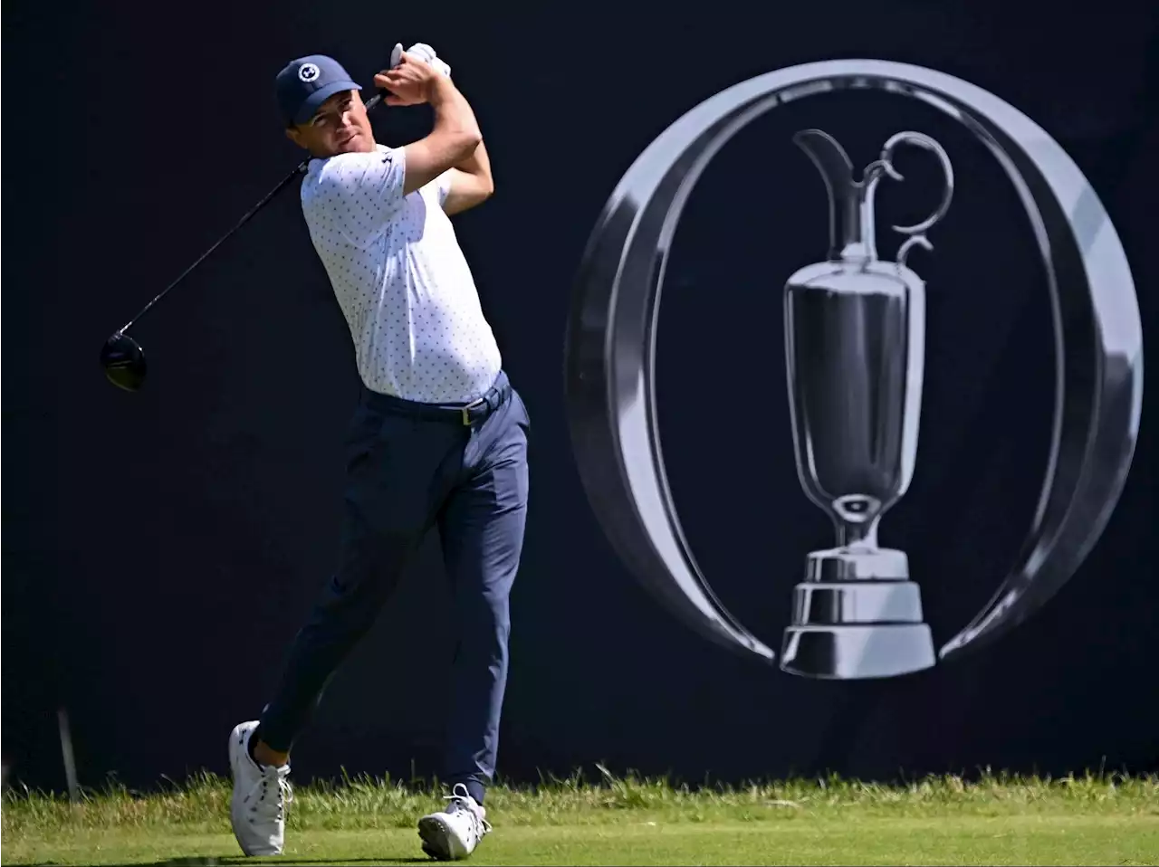 Jordan Spieth hits golf balls at range picker — The Open is just different