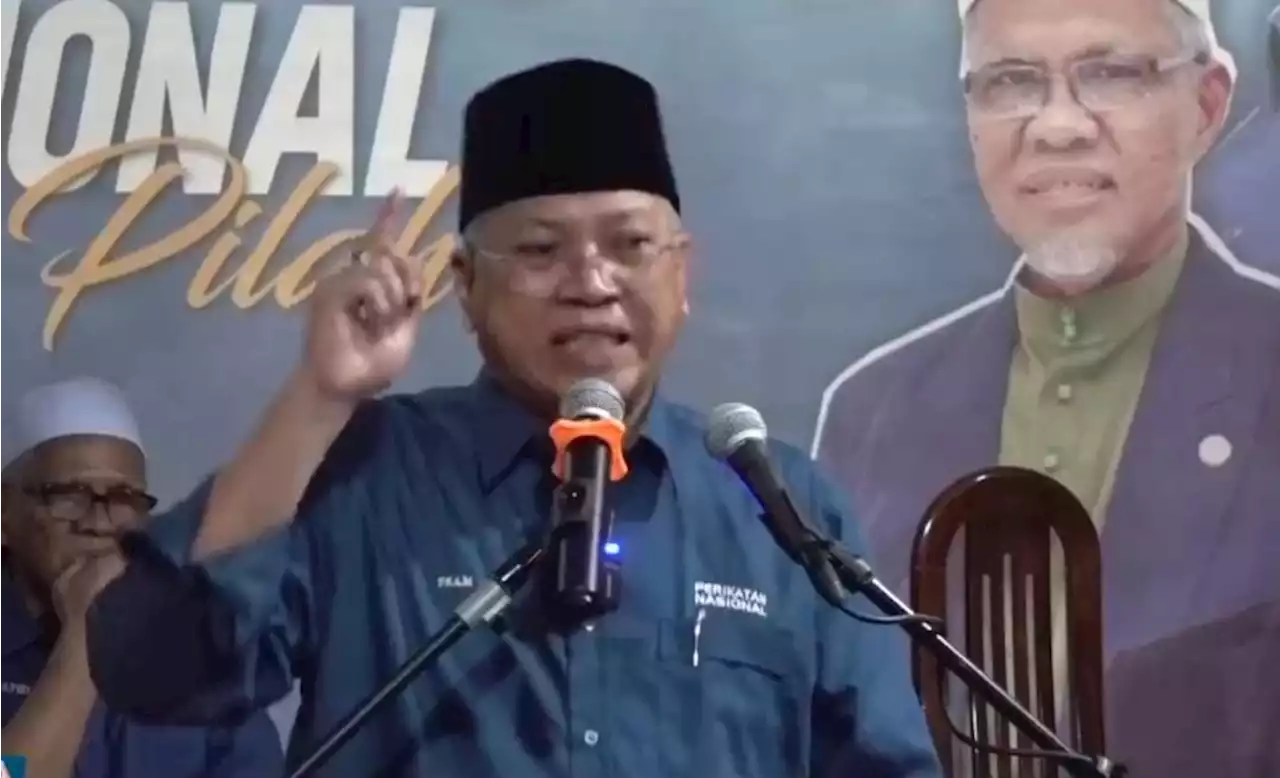 Annuar dakwa Tun Mahathir, Muhyiddin nafi mahu haramkan UMNO