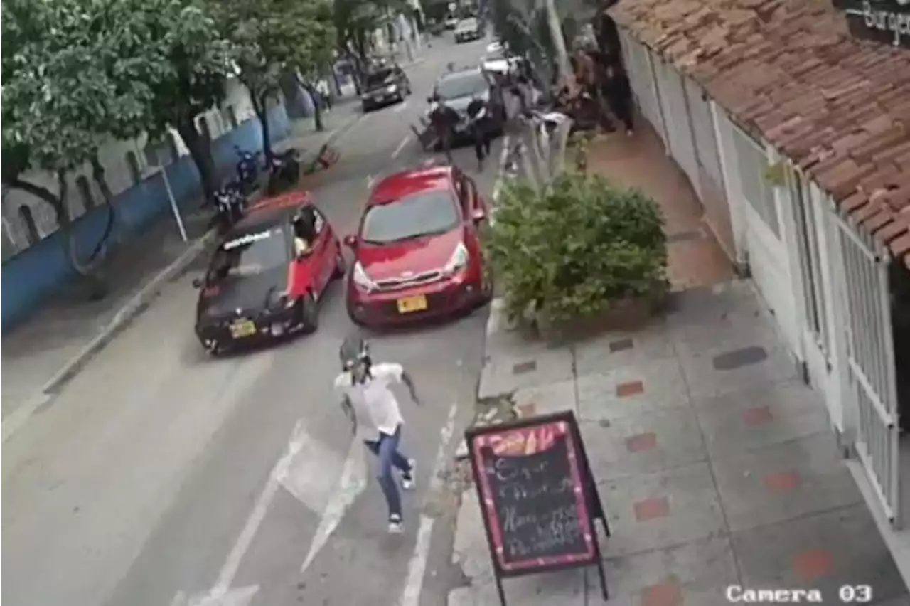 Video: Un hombre pretendía asaltar en un restaurante y casi lo linchan, en Bucaramanga