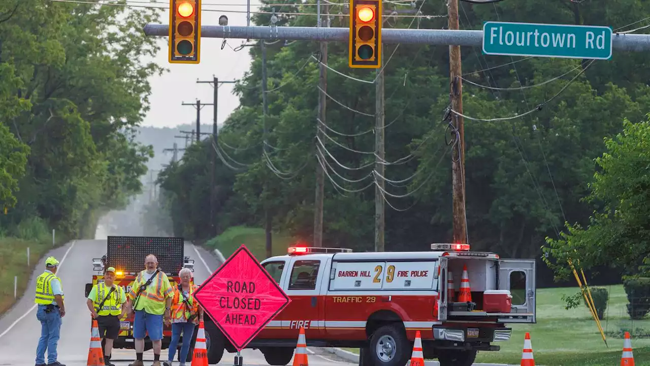 Freight train derails in southeast Pennsylvania, but no known injuries or hazards