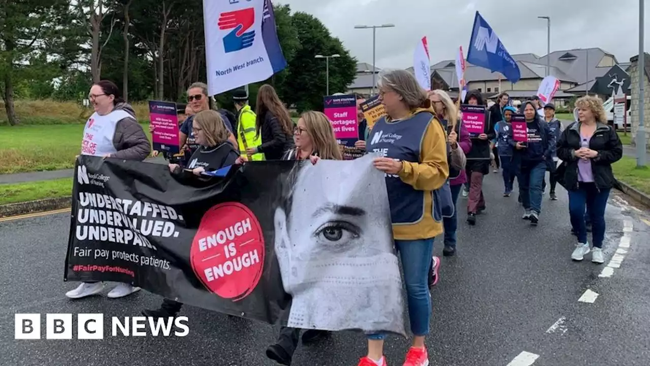 Isle of Man nurses take part in protest march over pay levels