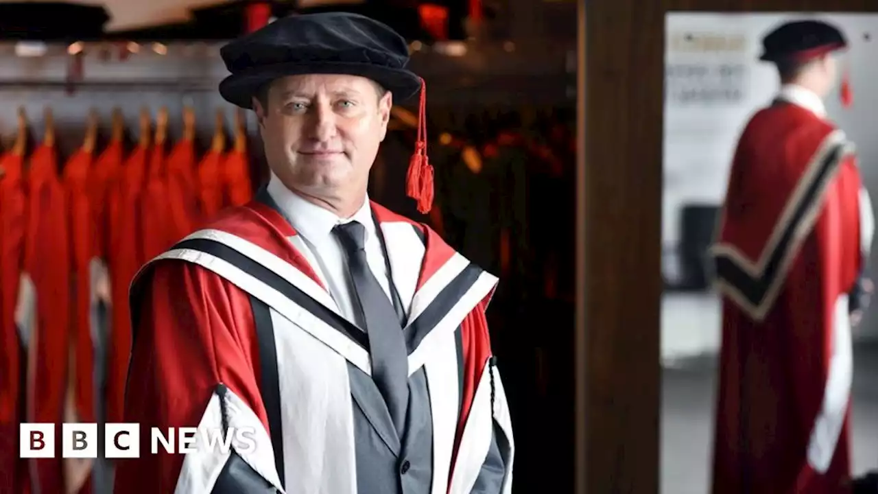 Teesside University: TV architect George Clarke awarded honorary degree