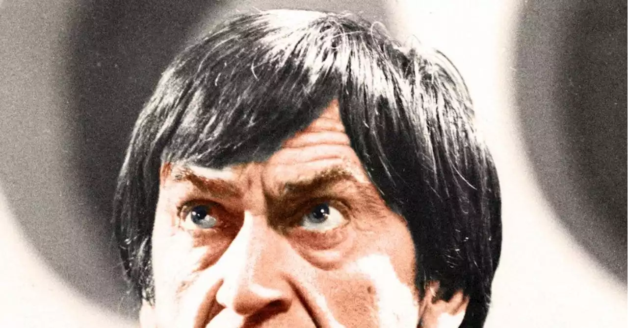 Doctor Who: Patrick Troughton Earns Historical Blue Plaque Honor