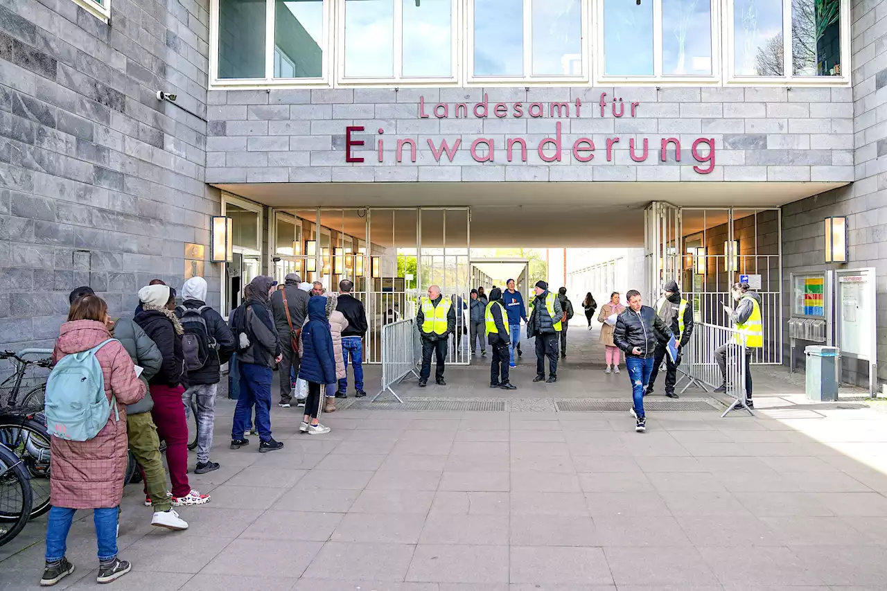 Individuelles Asylrecht abschaffen: Breite Kritik an Forderung